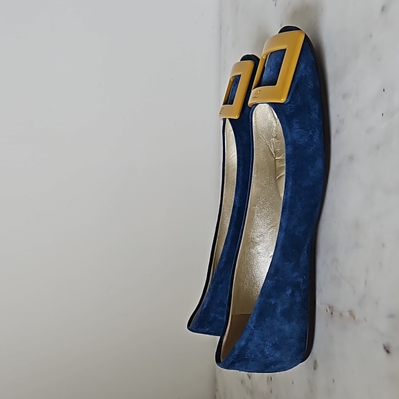 ROGER VIVIER:  Royal Blue Gommette silky soft suede ballet flats - Picture 4 of 7